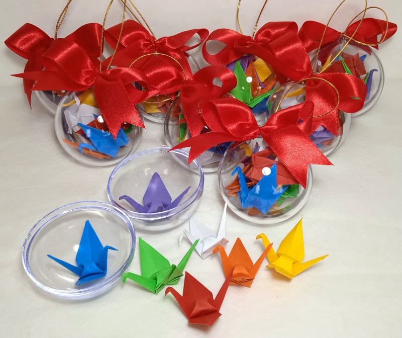 Bolinha acrílica com Tsurus